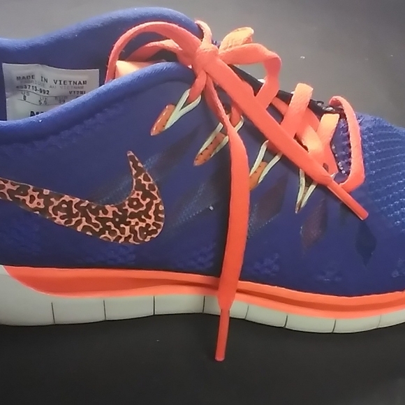 Womans Nike ID Free Run 5.0 Sz 8 Neon y653715-992 - Picture 9 of 13